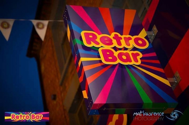 Retro Bar Logo