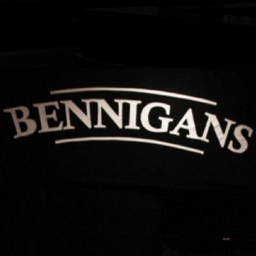Bennigans Bar Logo
